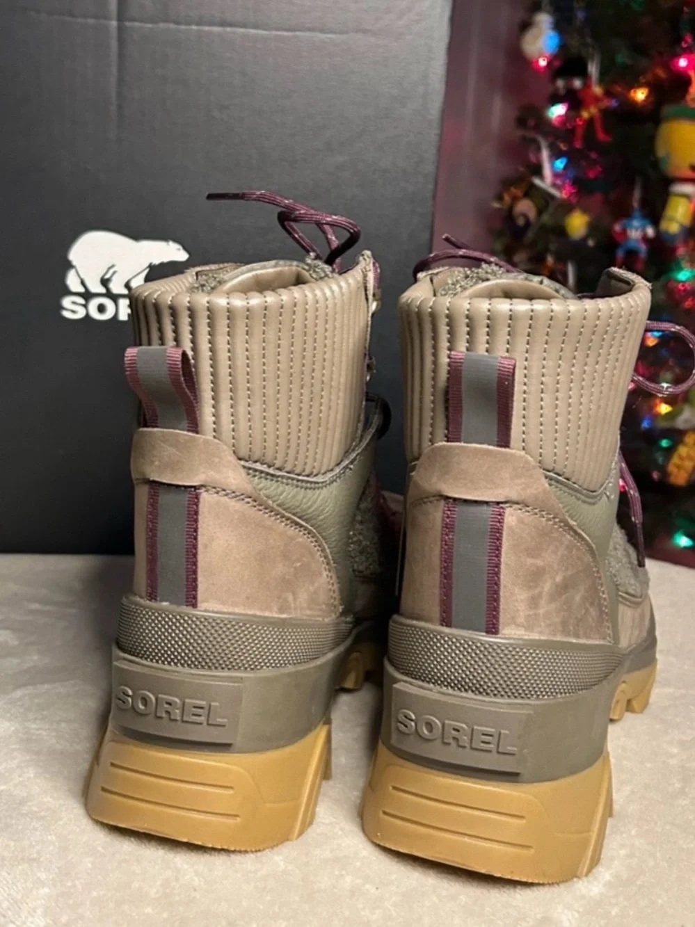 SOREL Women’s Olive Green Waterproof Lace-Up Winter Boots